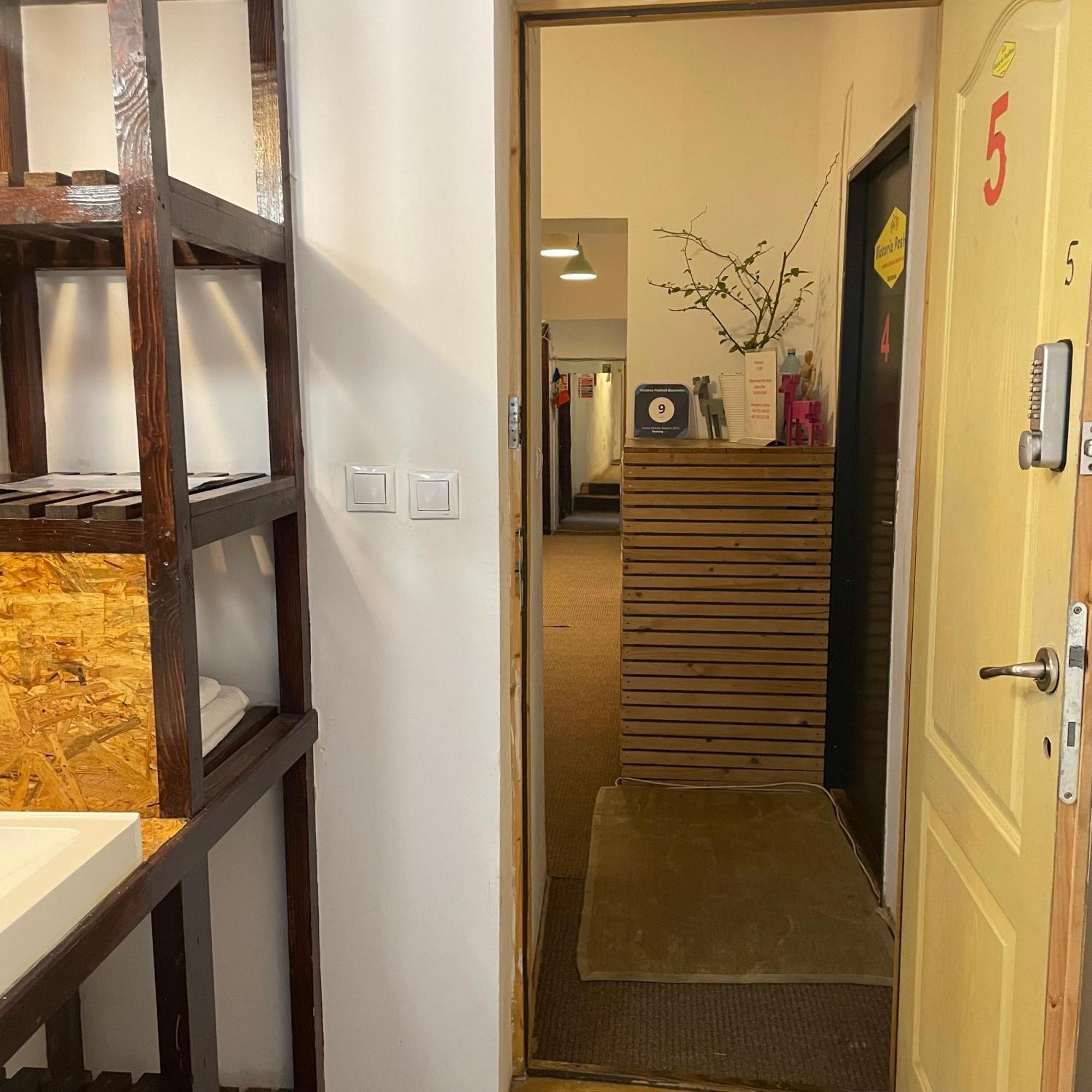 Hostel Victoria Poshtel Bukurešť Exteriér fotografie
