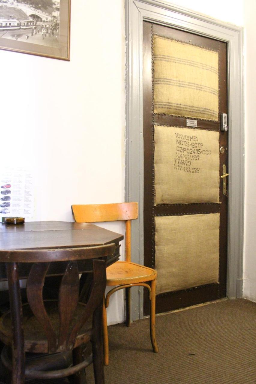 Hostel Victoria Poshtel Bukurešť Exteriér fotografie